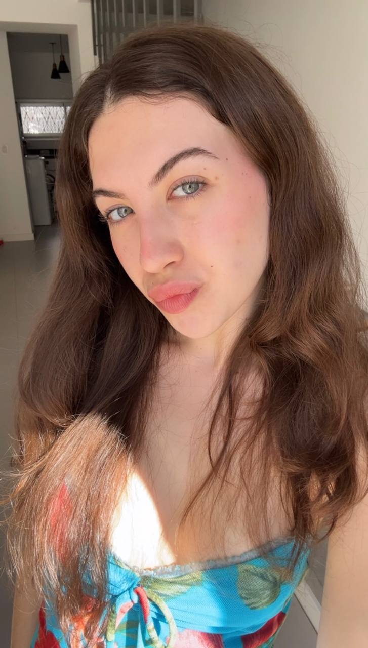 Nude girl Amber in Guangyuan