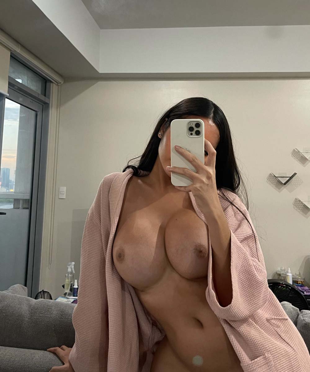 Angela Castellanos naked in Guangyuan