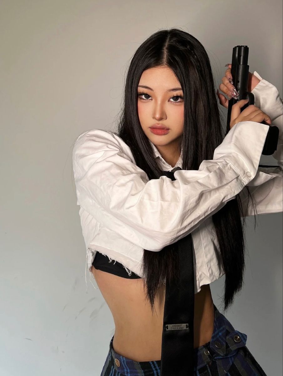 A cozy shot with Sassy girls — straight from Guangyuan