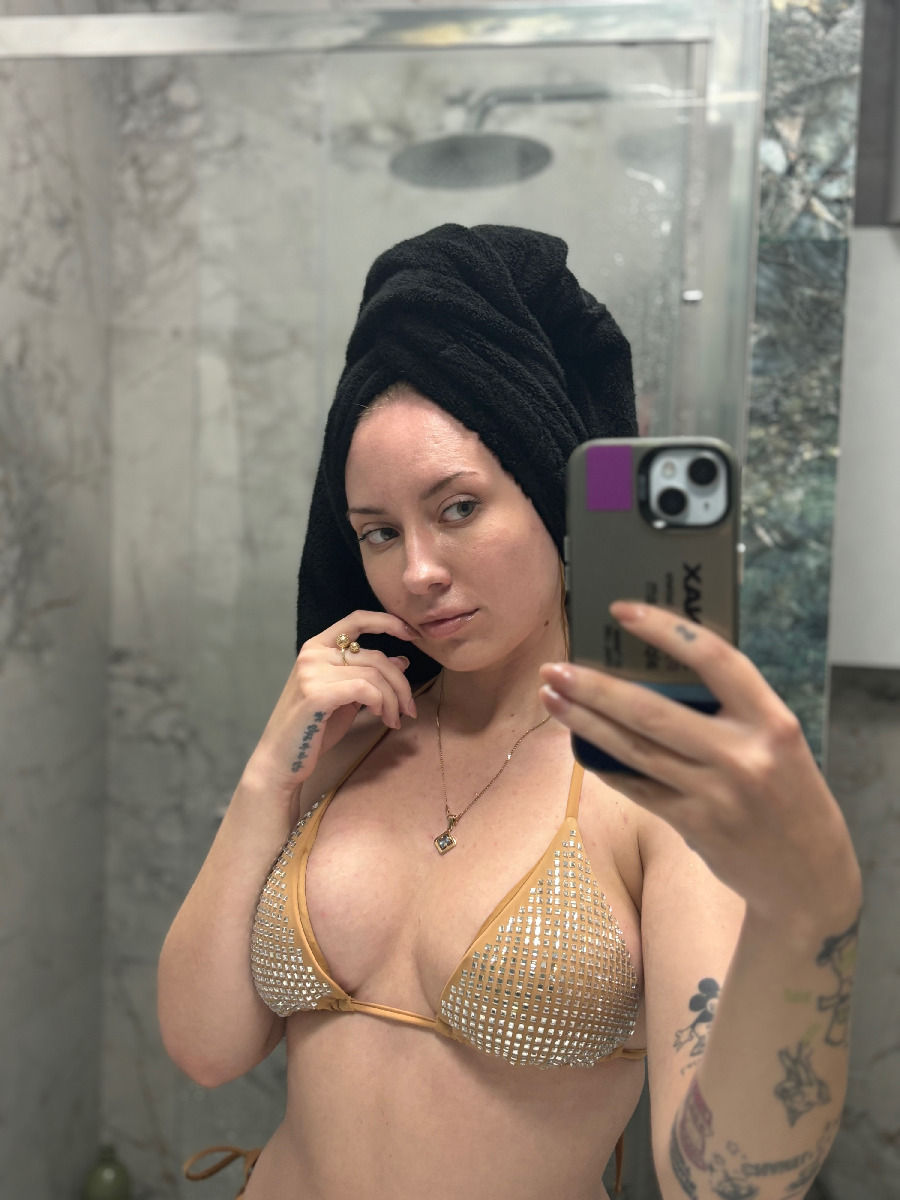 Nude girl KateV in Guangyuan