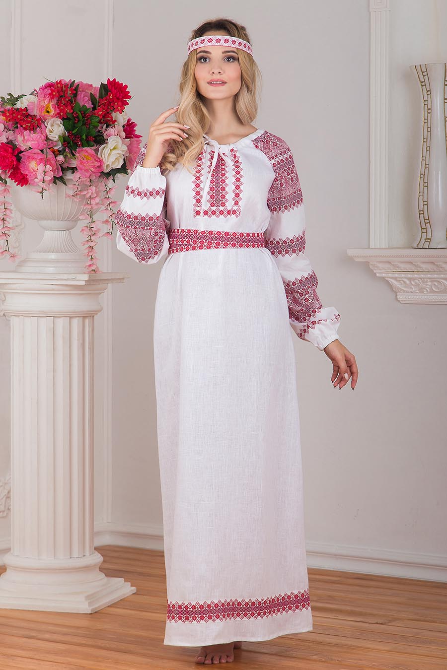 A playful frame from Women in Slavic costumes — online in Guangyuan