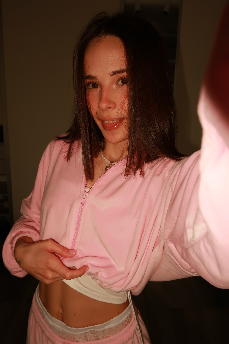 Tina brings the glow — live moments in Guangyuan